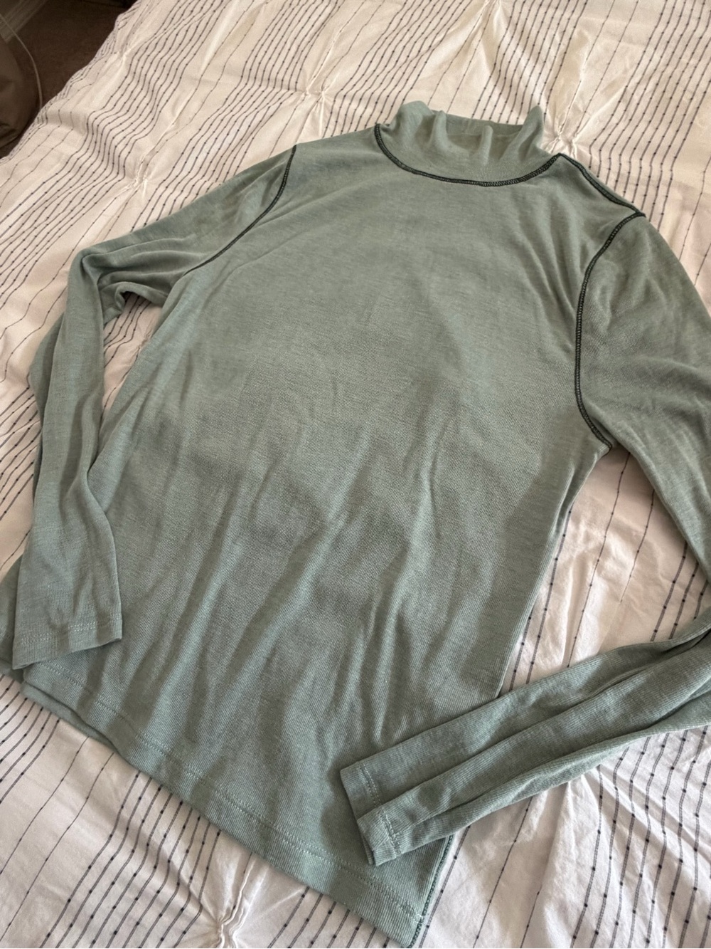 Madewell Lightweight Long-Sleeve Mock Neck Sweater - Sage Green